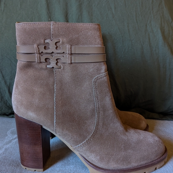 Tory Burch Beige Suede Ankle Booties - Picture 4 of 6